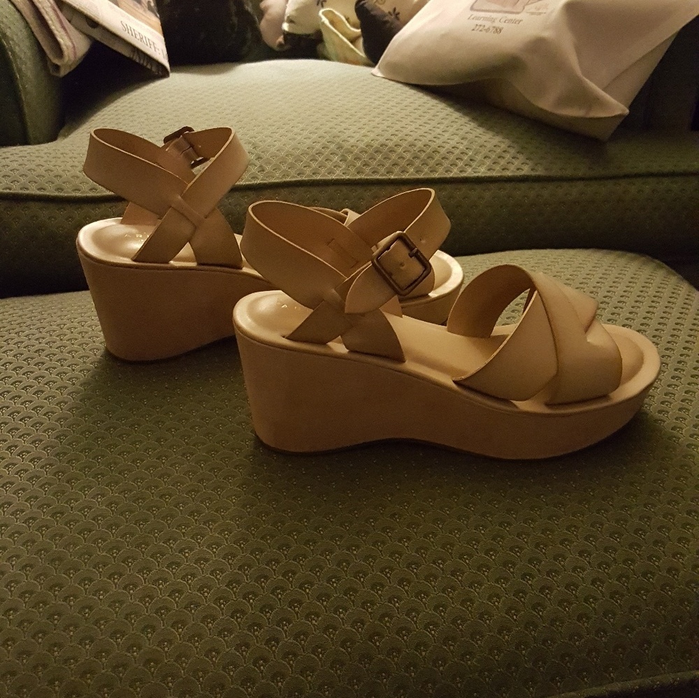 Wedge Sandal Sz 9